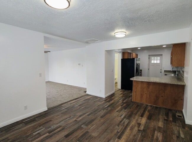 Building Photo - Beautiful 2 Bd 2 Bath Home in Murray