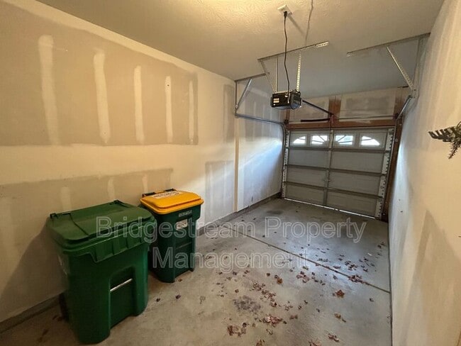 Building Photo - 4358 Straight Arrow Rd