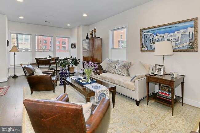 Building Photo - 1915 Main Line Blvd