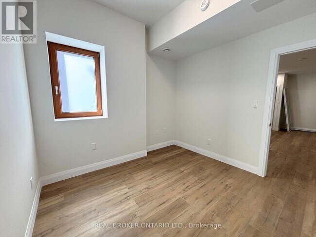 Photo du bâtiment - 6 Caithness St E