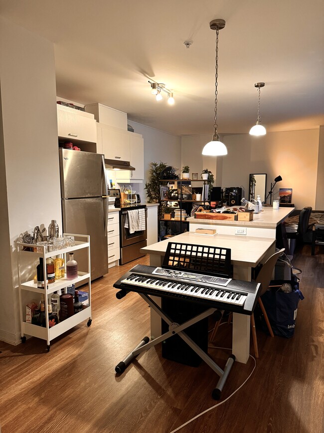 Main Space - 4974 Pl De La Savane