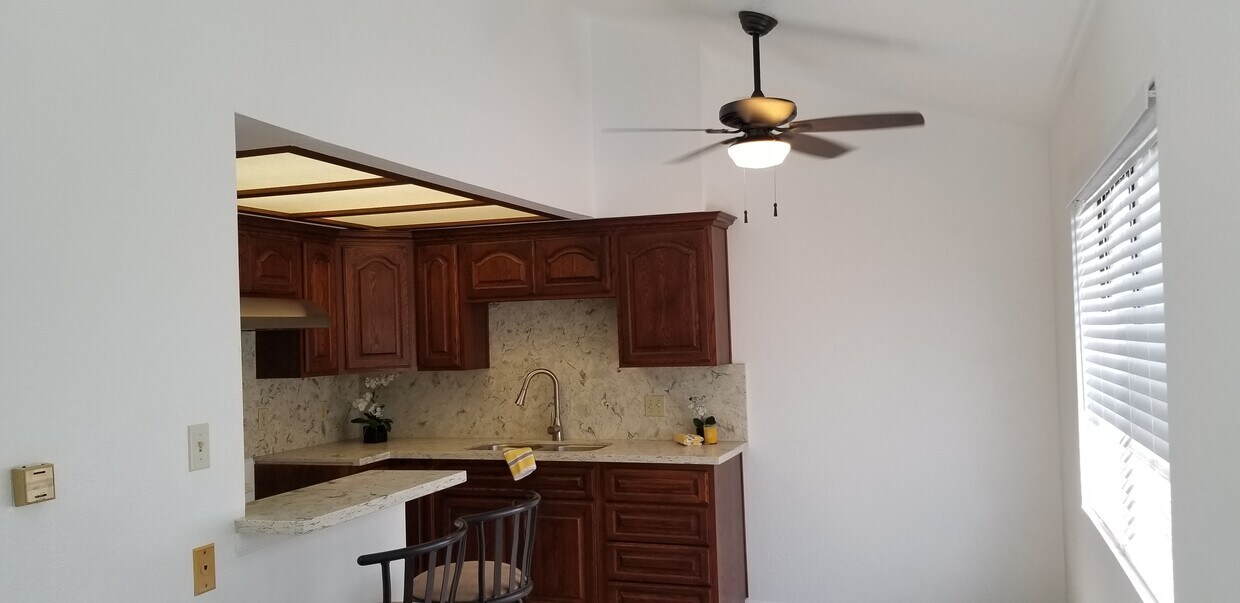 Kitchen - 1438 E 8th St