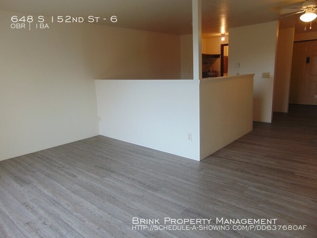 Foto del edificio - 648 S 152nd St