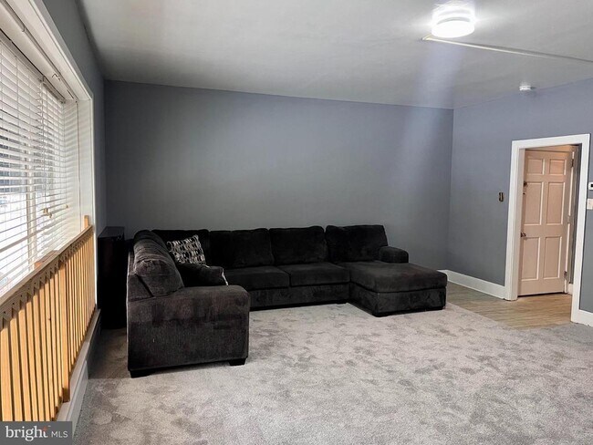 Building Photo - 27 N Hanover St