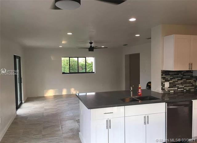 Foto del edificio - 8575 SW 125th St