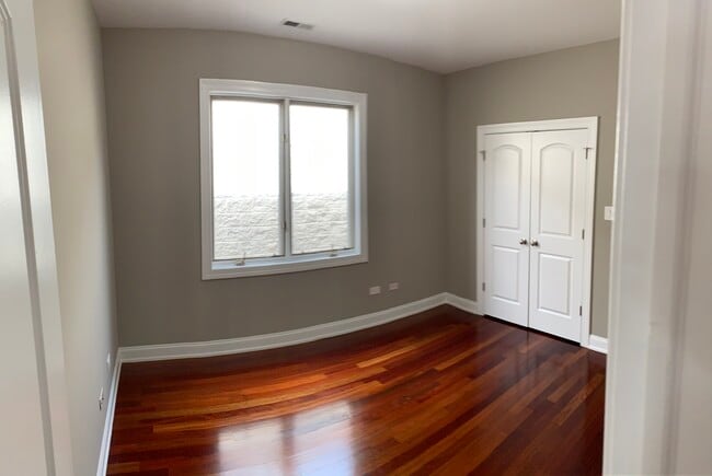 Building Photo - 4644 W 63rd St