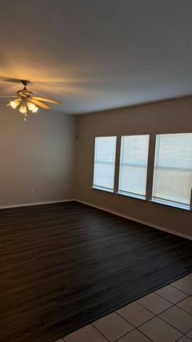 Building Photo - 2053 Meadow Park Dr