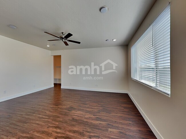 Foto del edificio - 1461 W Afton St