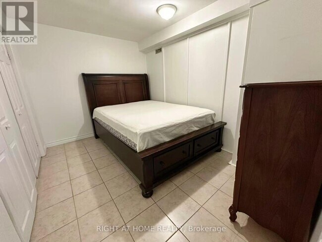 Photo du bâtiment - 4125 Bishopstoke Ln
