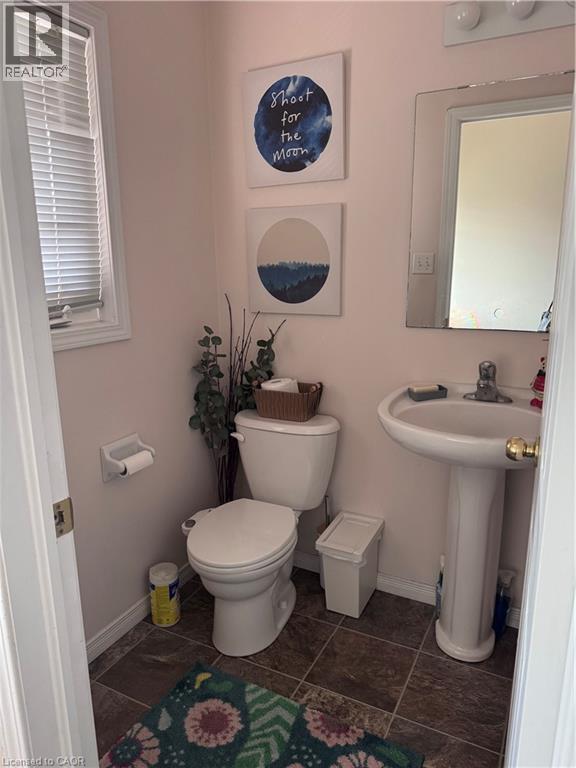 Photo du bâtiment - 452 Beaumont Cres