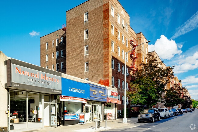 Building Photo - Saunders Court