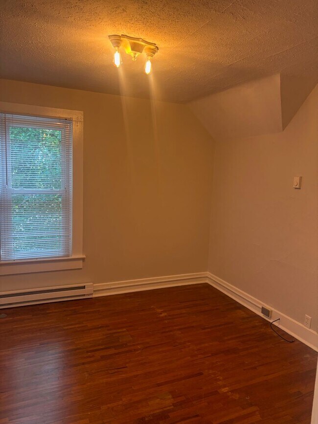 Foto del edificio - 3205 Parnell Ave