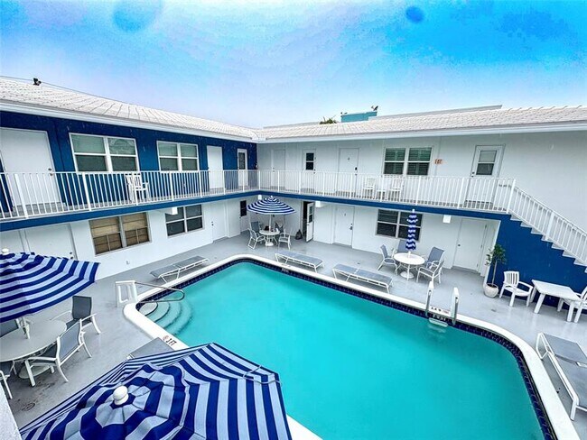 Foto del edificio - 4541 N Ocean Dr