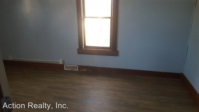 Building Photo - 1324 2nd Ave N