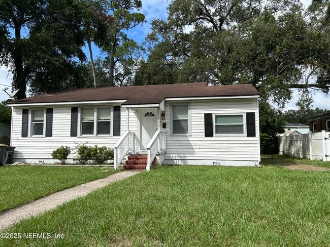 Building Photo - 3325 Claremont Rd