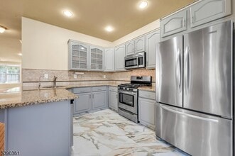 Building Photo - 46 Gordon Cir