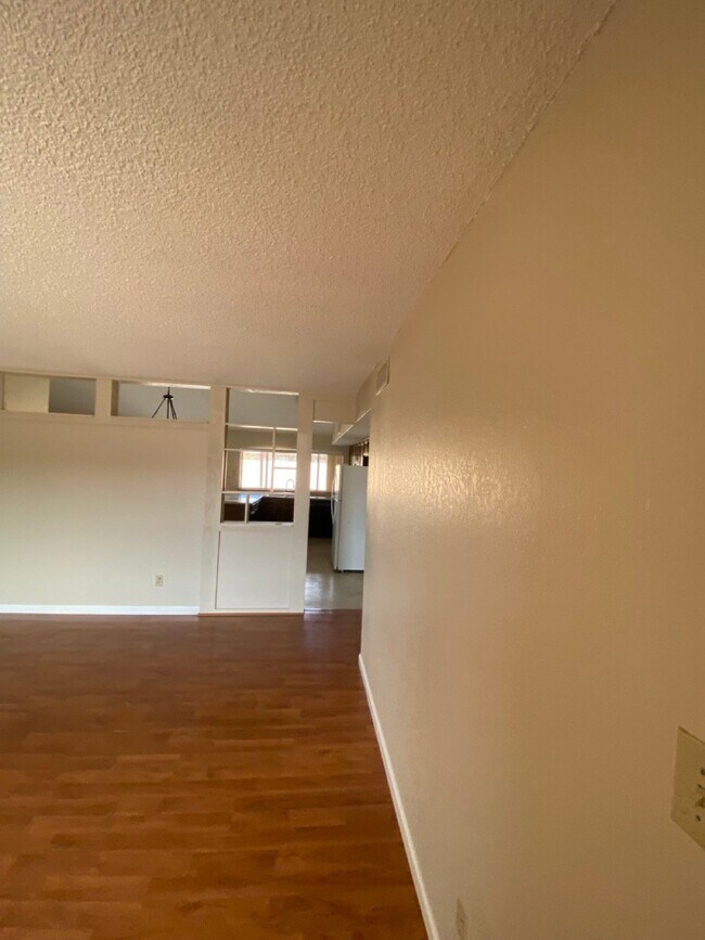 Foto del edificio - 2698 W McNair St
