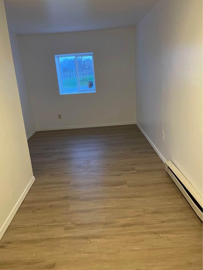 Foto del edificio - 4917 Hillcrest Dr