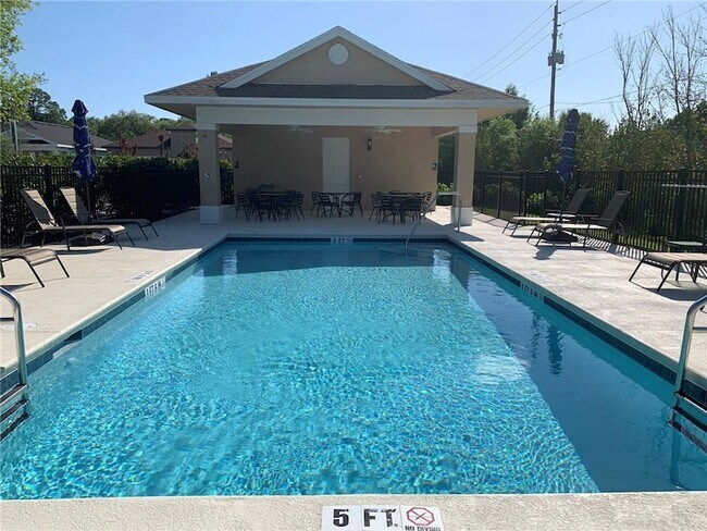 Foto del edificio - 1751 Willows Sq