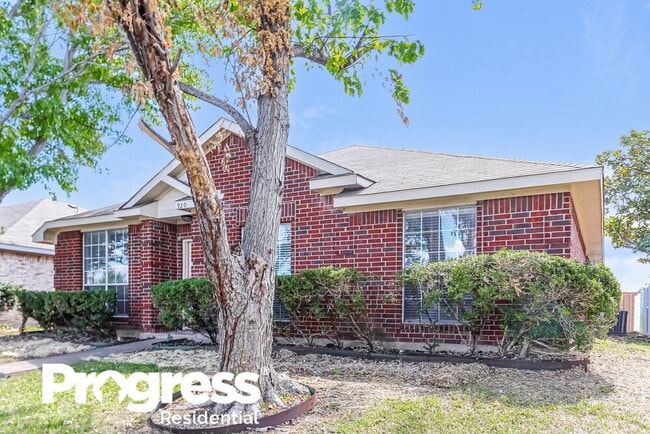Building Photo - 920 Crestwood Dr