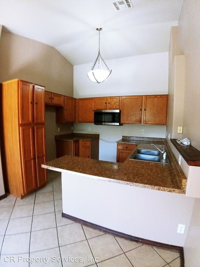 Building Photo - 3 br, 2 bath House - 3492 S. 162nd  Lane