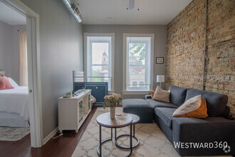 Building Photo - 1475 W Huron St