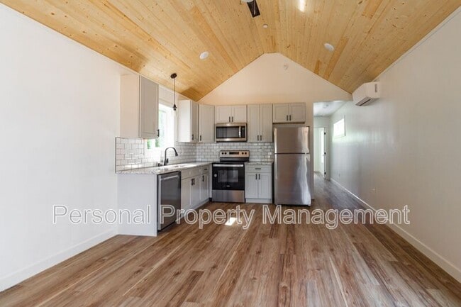 Foto del edificio - 8005 NE 32nd St