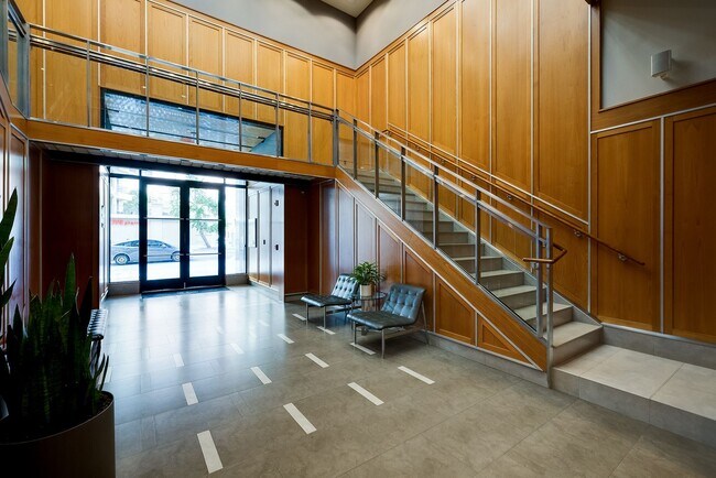 Foto del edificio - Fabulous View from this Move-in Ready 1BR ...