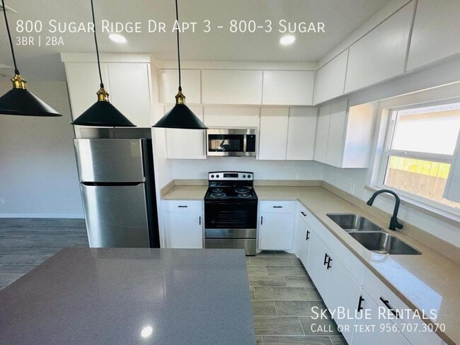 Building Photo - 800 Sugar SIGN, 800-3 Sugar