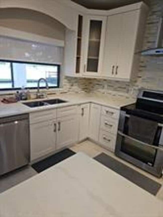 Foto del edificio - 10225 SW 20th St