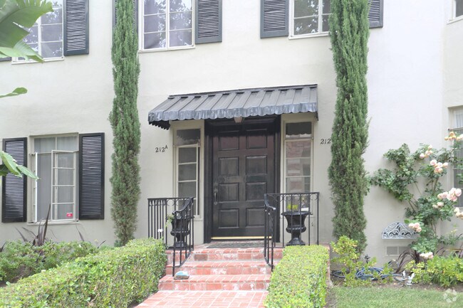 Building Photo - 212 S Rexford Dr