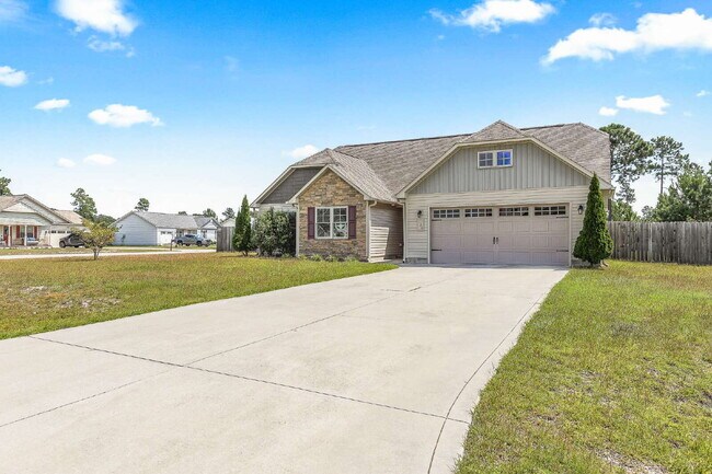 Foto del edificio - Charming 3- Bedroom home in Bradford Estates!