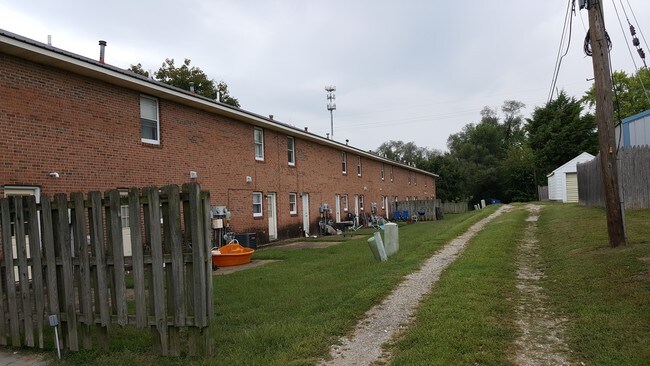 Building Photo - Brockwood Townhouses