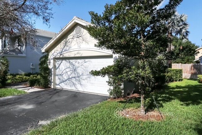 Building Photo - 2983 Myrtle Oak Cir