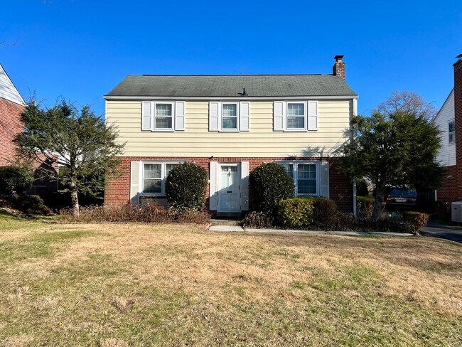 Building Photo - Stunning 3-Bedroom Single Family Home in H...