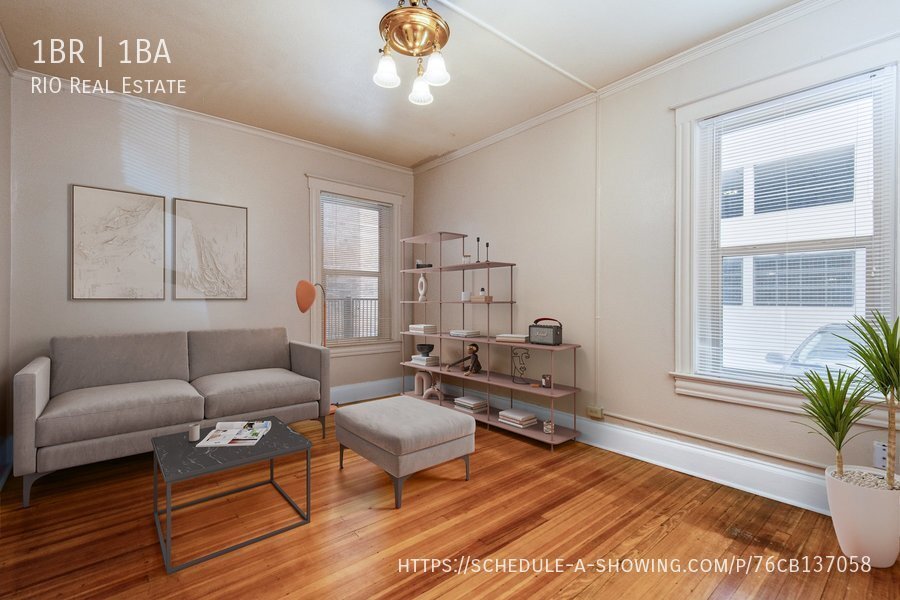 Primary Photo - HUGE 1 Bedroom in Uptown!!
