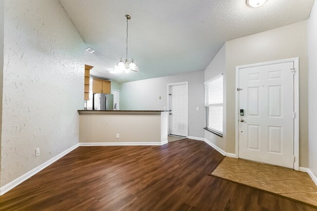 Building Photo - 7757 Fox Knoll Pl