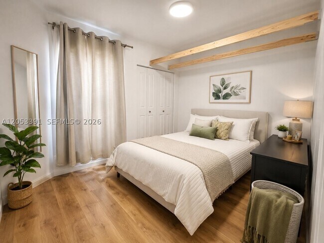 Foto del edificio - 9821 W Elm Ln
