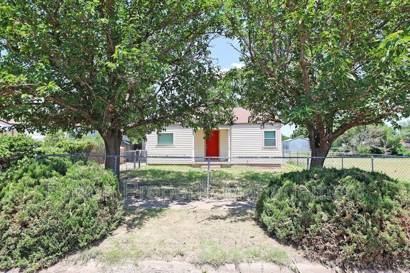 Primary Photo - 115 SE 40th Ave