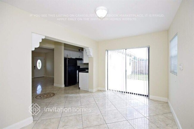 Foto del edificio - 7034 Pender Way