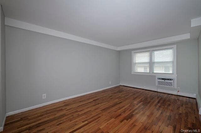 Building Photo - 985 Oceanfront