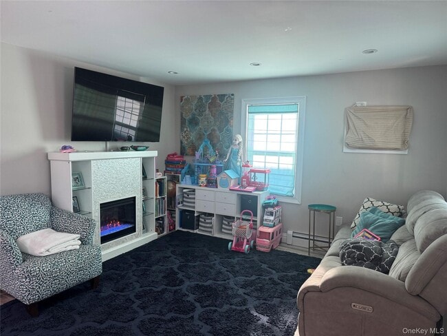 Building Photo - 614 Monroe Blvd