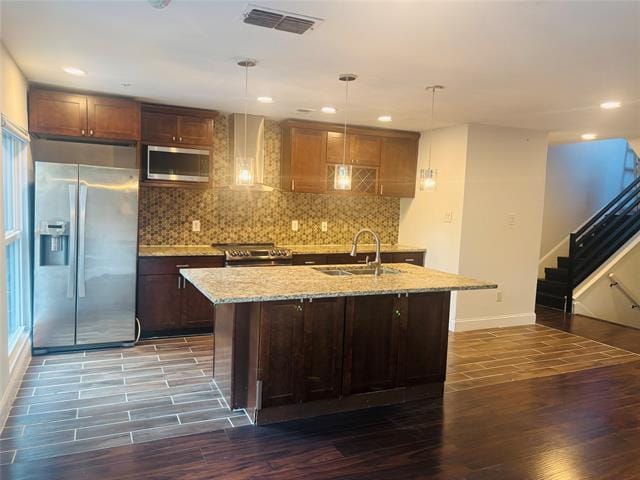 Building Photo - 5815 Phoenix Dr