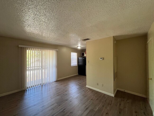 Building Photo - 300 Moursund Blvd
