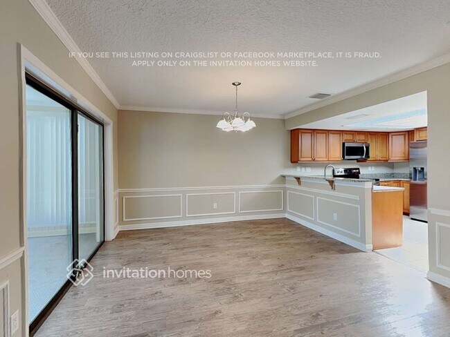 Foto del edificio - 1449 Lake Marion Dr