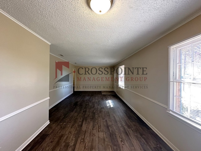 Building Photo - Tour Today! Newly Updated 3 Bedroom 2 Bath...