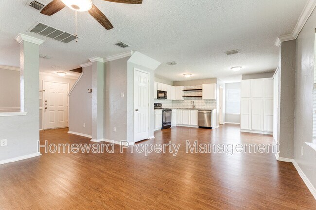 Building Photo - 9361 Sundial Dr
