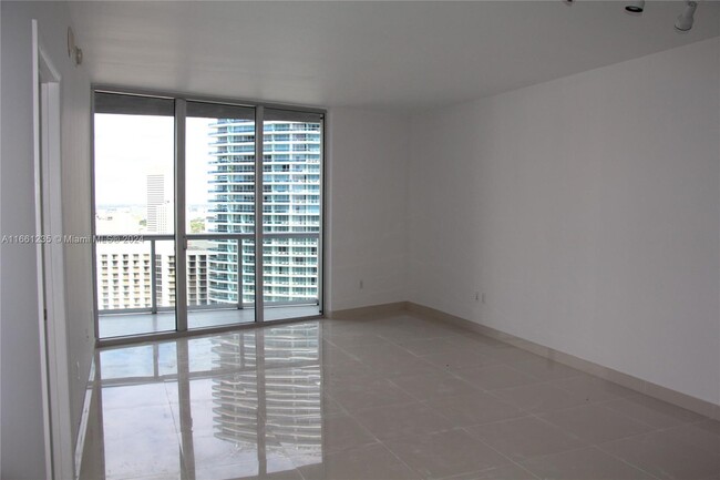 Foto del edificio - 465 Brickell Ave