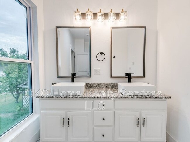 Foto del edificio - 503 E Springer Ave