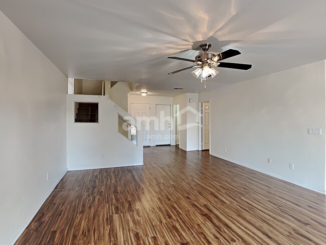 Foto del edificio - 1030 S 223rd Ln